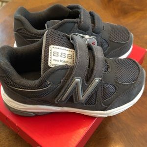 Kids (infant) shoes New Balance size 10.5 Wide.